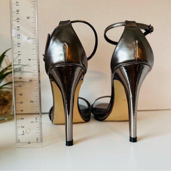 Steve Madden Sexy Metallic High Heeled Sandals - Picture 7 of 11